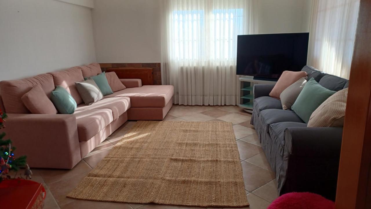 Vila Piscina De Sal Barbacoa Wifi, Parking Gratis, 3 Min Pga Casa El Roble Girona Exteriér fotografie