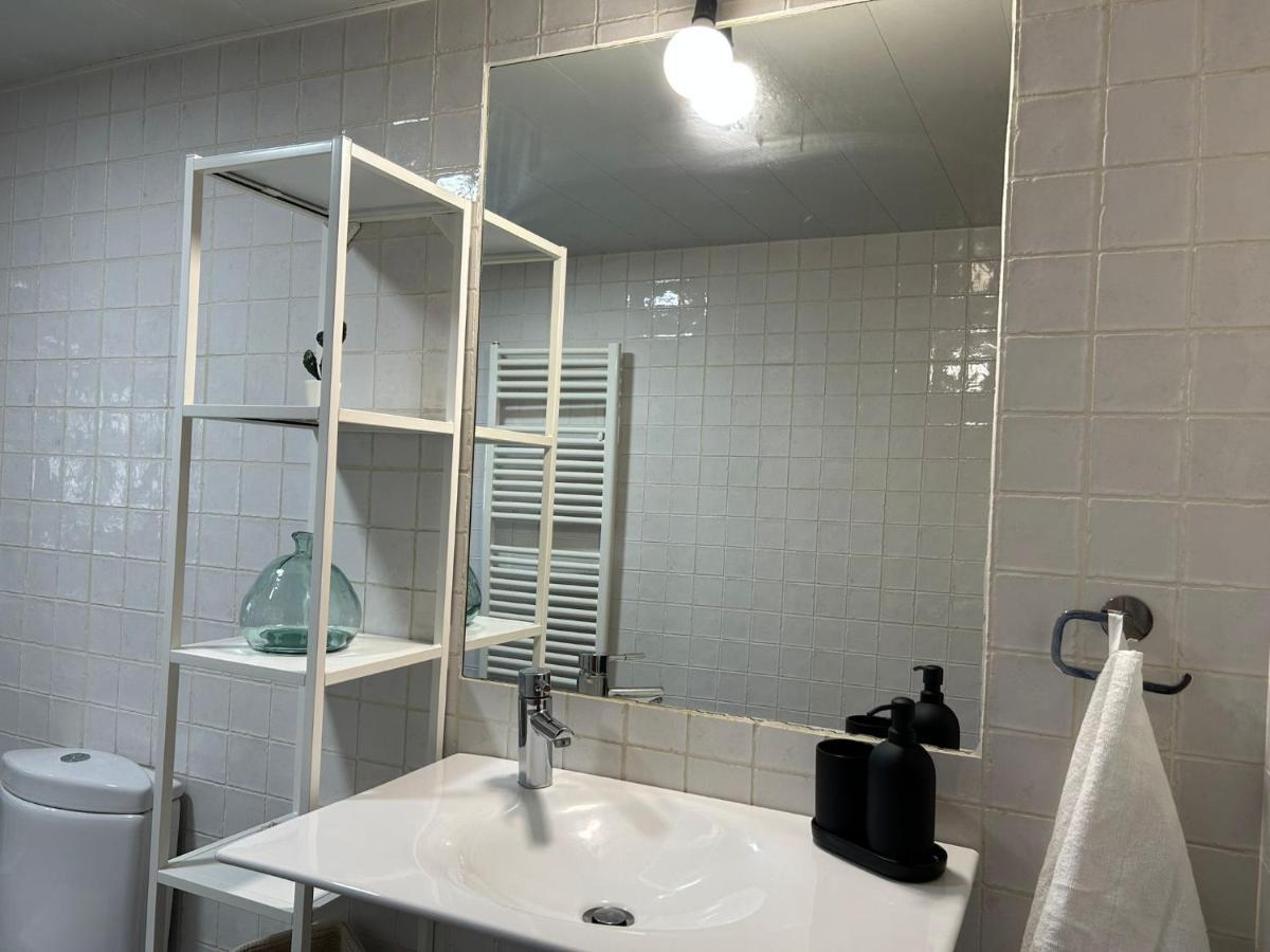 Vila Piscina De Sal Barbacoa Wifi, Parking Gratis, 3 Min Pga Casa El Roble Girona Exteriér fotografie