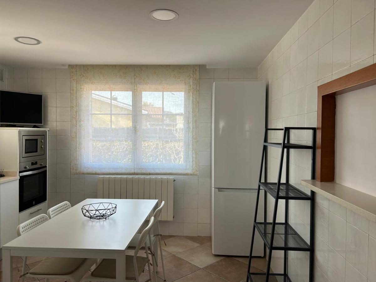 Vila Piscina De Sal Barbacoa Wifi, Parking Gratis, 3 Min Pga Casa El Roble Girona Exteriér fotografie
