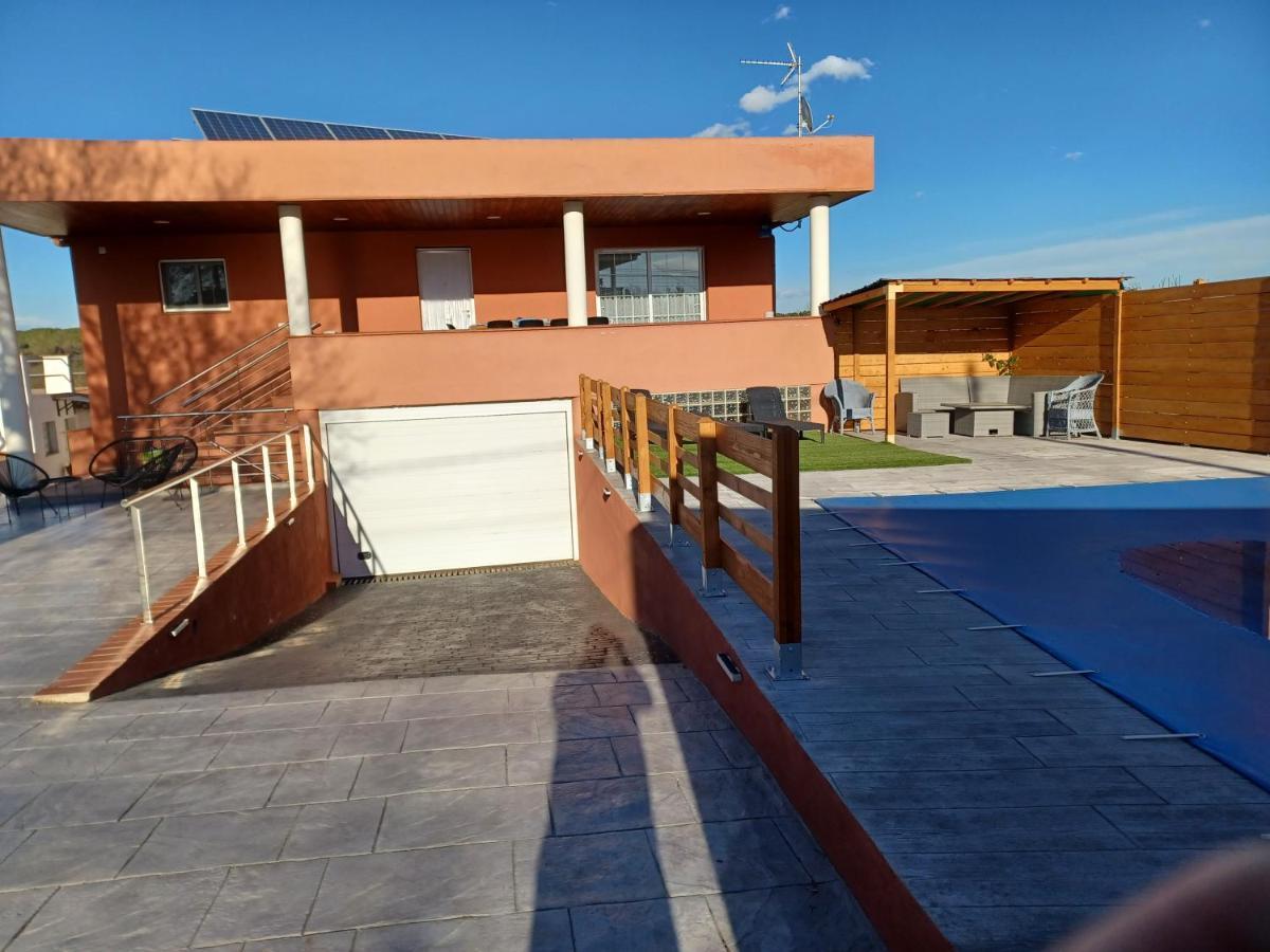 Vila Piscina De Sal Barbacoa Wifi, Parking Gratis, 3 Min Pga Casa El Roble Girona Exteriér fotografie